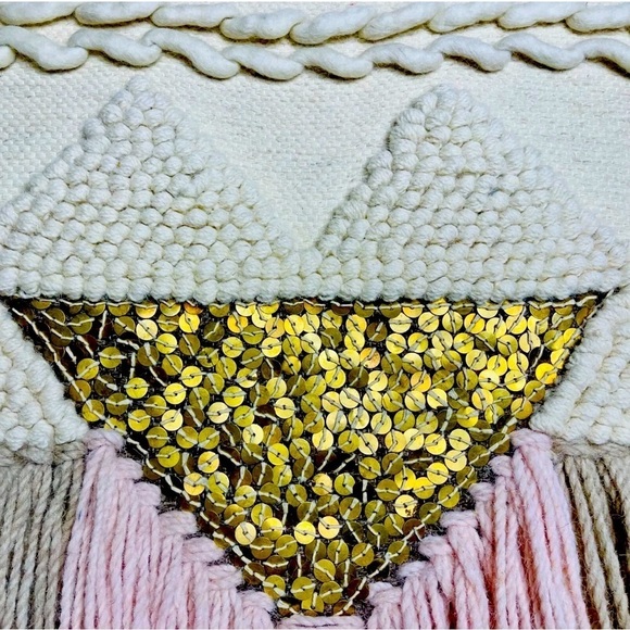 Pier 1 Macrame Woven Tapestry Wall Hanging with Gold Sequin Accents Boho Chunky - Picture 8 of 9